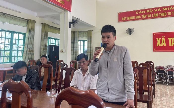 Cử tri xã Tam Kim phát biểu tại hội nghị.