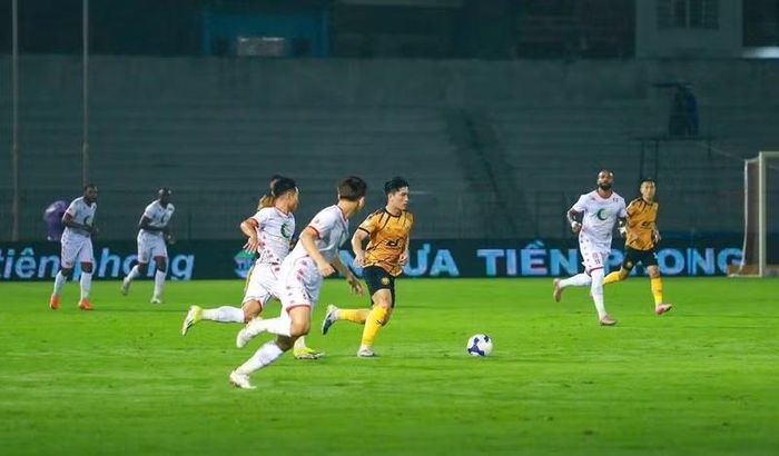 Vòng 13 V-League vừa qua, Đông Á Thanh Hóa có trận đấu rất hay và cầm hòa đội chủ nhà Hải Phòng với tỷ số 3-3.