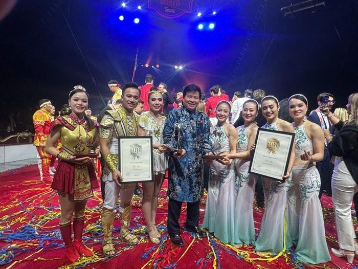 Các nghệ sĩ Liên đoàn Xiếc Việt Nam tại Liên hoan Xiếc quốc tế Con voi Vàng 2026. Ảnh: Liên đoàn Xiếc VN