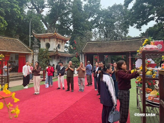 Lễ hội xuân Bính Ngọ 2026 tại đền Và (phường Sơn Tây, Hà Nội) diễn ra từ chiều 2/3 đến sáng 5/3 (tức 14 đến 17 tháng Giêng năm Bính Ngọ).