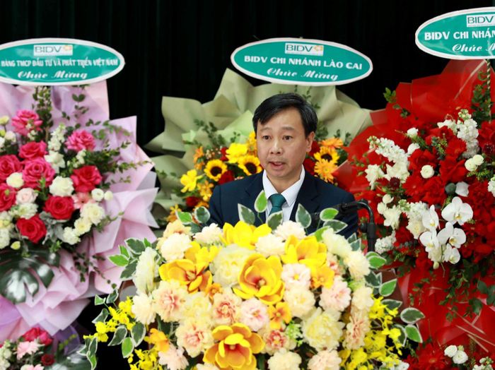 Đồng chí Nguyễn Hoàng Hà - Tân Giám đốc BIDV Chi nhánh Lai Châu phát biểu nhận nhiệm vụ. 