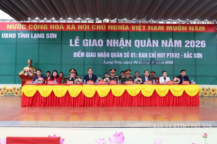 Các đại biểu dự buổi lễ