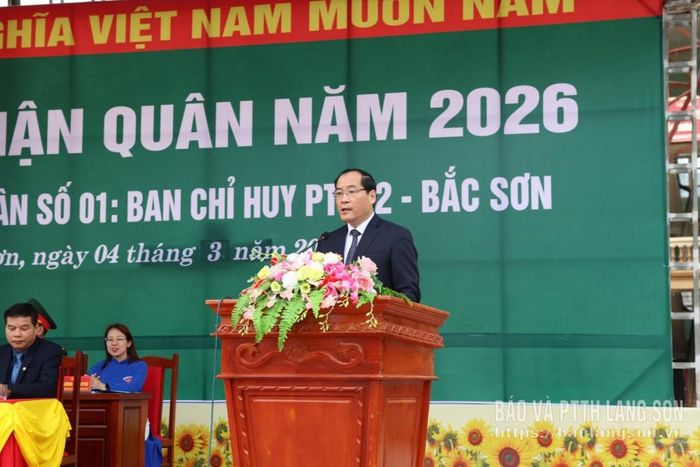 Đồng chí Dương Xuân Huyên, Ủy viên Ban Thường vụ Tỉnh ủy, Phó Chủ tịch Thường trực HĐND tỉnh phát biểu tại buổi lễ