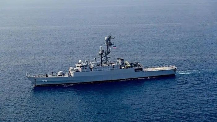 Các tàu chở dầu được nhìn thấy ngoài khơi bờ biển Fujairah, khi Iran tuyên bố sẽ đóng cửa eo biển Hormuz trong bối cảnh xung đột Mỹ-Israel với Iran, tại Fujairah, Saudi Arabia, ngày 3/3. Ảnh: Reuters.