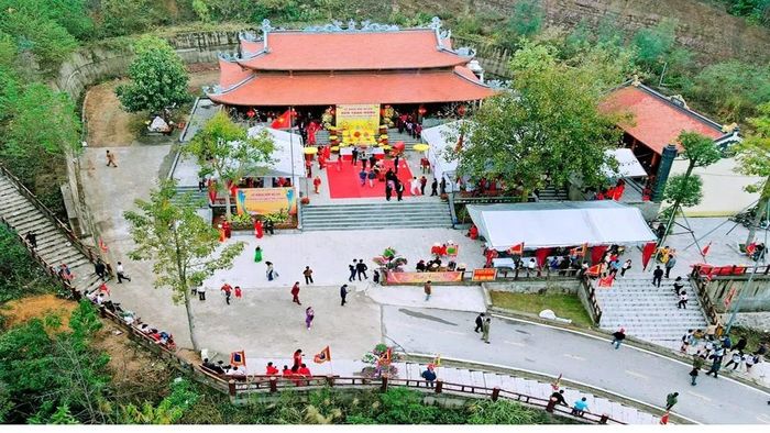 Đền Thần Nông tọa lạc trên dãy núi Huyền Đinh, thuộc thôn Mỹ Sơn, xã Cẩm Lý, tỉnh Bắc Ninh. Ảnh: Báo Bắc Ninh