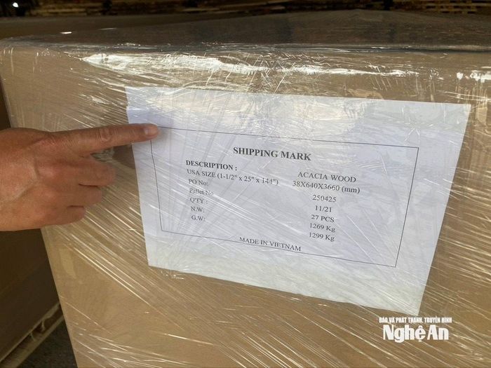 Các lô hàng gỗ ghép thanh được xuất khẩu trực tiếp sang thị trường Mỹ. Ảnh: Văn Trường