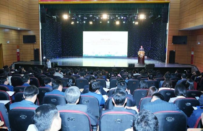 Toàn cảnh hội nghị.