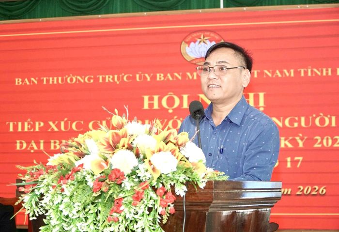 Ứng cử viên Vũ Minh Tấn, Chuyên viên Ủy ban MTTQ Việt Nam phường, Phó Chủ tịch Hội Nông dân phường Cam Ly - Đà Lạt trình bày chương trình hành động tại Hội nghị