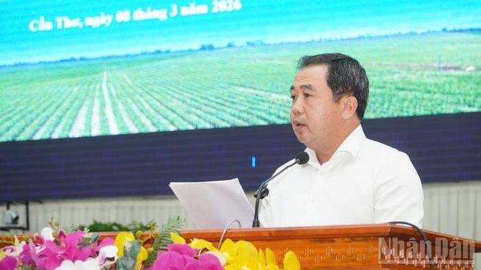Đồng chí Trần Đức Thắng, Ủy viên Bộ Chính trị, Bộ trưởng Nông nghiệp và Môi trường, phát biểu chỉ đạo tại hội nghị.