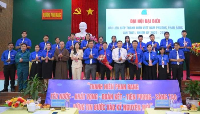 Ủy ban Hội Liên hiệp Thanh niên Việt Nam phường Phan Rang khóa I, nhiệm kỳ 2026 - 2029 ra mắt đại hội.