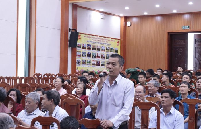 Cử tri phường Bắc Nha Trang phát biểu ý kiến
