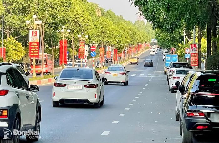 Băng rôn tuyên truyền về ngày bầu cử 15-3-2026 trên các tuyến đường ở Đồng Nai. Ảnh: Nhất Phương
