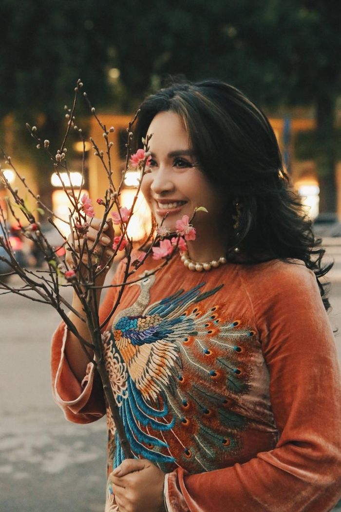 Nhiếp ảnh gia Kim Bánh Trôi Nước chia sẻ bộ ảnh mới của NSND Thanh Lam.
