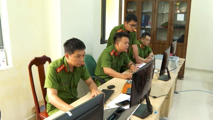 Lực lượng Công an TP Đà Nẵng thường xuyên rà soát, cập nhật dữ liệu cư trú phục vụ công tác bầu cử.