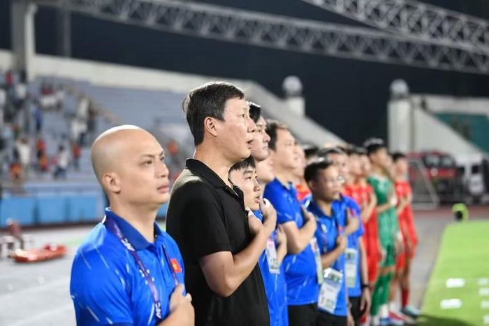 Cách làm này từng được áp dụng tại ASIAD 19 khi đội tuyển Việt Nam chỉ đăng ký một cầu thủ quá tuổi là thủ môn Đỗ Sỹ Huy nhưng không sử dụng trong suốt giải đấu.