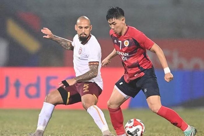 Tính riêng ở V-League, Đình Bắc cũng chưa có duyên ghi bàn sau hơn 1.000 phút thi đấu (13 vòng).