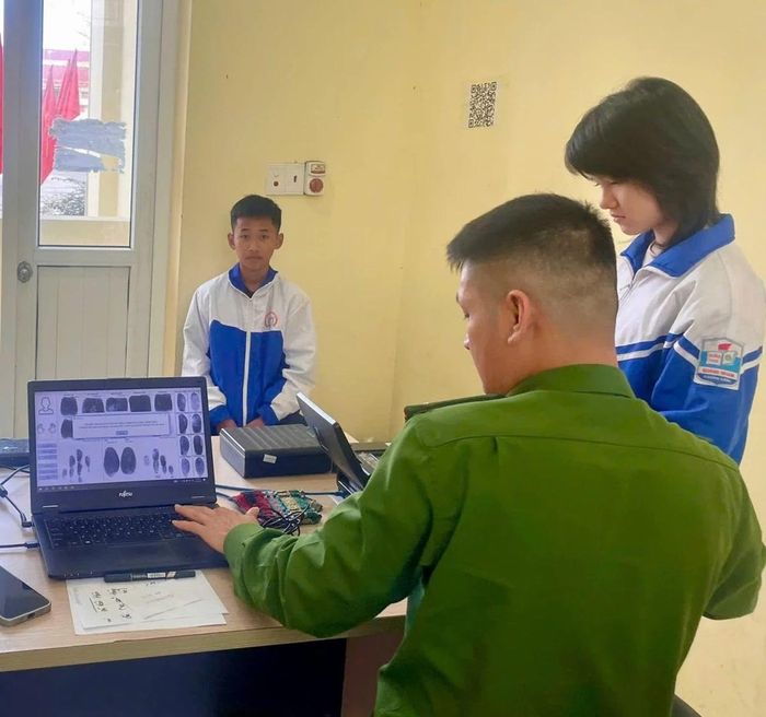 Công an Thanh Hóa đẩy mạnh thu nhận hồ sơ cấp thẻ Căn cước cho học sinh, bảo đảm quyền lợi khi tham gia các kỳ thi năm 2026.