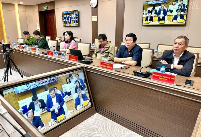 Các đại biểu tham dự hội nghị.