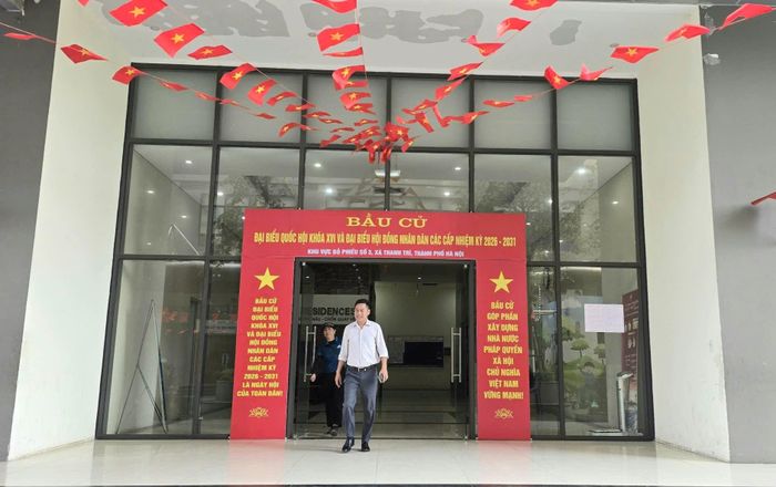 Khu vực bỏ phiếu số 3, xã Thanh Trì trước ngày bầu cử. Ảnh: Quốc Doanh