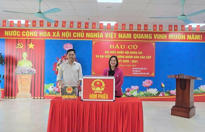 Trưởng thôn 7 - Tứ Hiệp Ngô Văn Hà cho biết, đơn vị đã chuẩn bị hòm phiếu chính và hòm phiếu phụ cho ngày bầu cử. Ảnh: Quốc Doanh