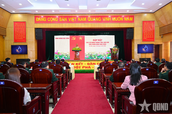  Quang cảnh buổi gặp mặt.