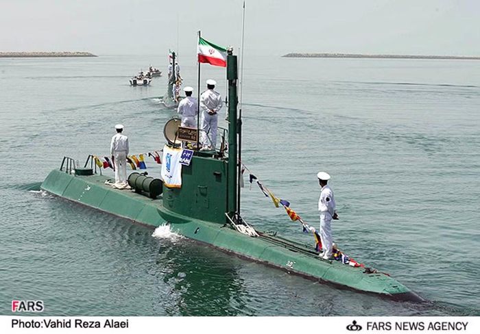 Tàu ngầm mini lớp Ghadir - “sát thủ thầm lặng” của Iran ở Vùng Vịnh. Ảnh: FARS.
