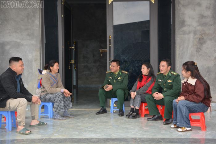 Ban Chỉ huy Bộ đội Biên phòng đã chỉ đạo các đơn vị cử đảng viên là cán bộ, chiến sĩ tham gia sinh hoạt tại các chi bộ và phụ trách các hộ gia đình ở khu vực biên giới.