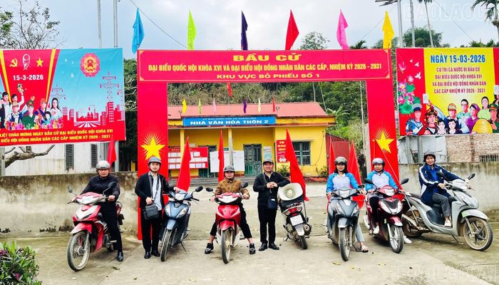 Đội tuyên truyền lưu động xã Khánh Hòa luôn tích cực đến các thôn để tuyên truyền về ý nghĩa của cuộc bầu cử đại biểu Quốc hội khóa XVI và đại biểu HĐND các cấp nhiệm kỳ 2026 - 2031.