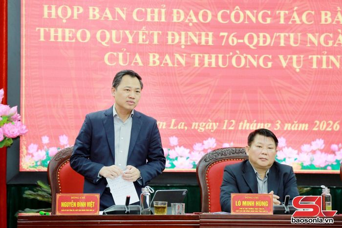 Đồng chí Nguyễn Đình Việt, Phó Bí thư Tỉnh ủy, Chủ tịch UBND tỉnh điều hành thảo luận. 