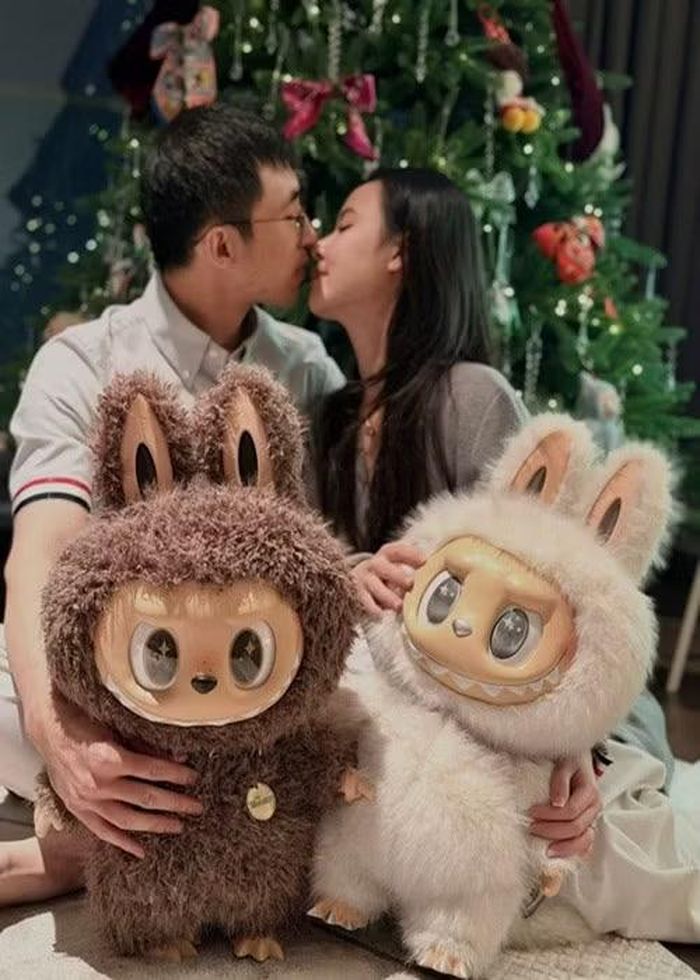 Đôi vợ chồng son được nhận xét có sự đồng điệu về gu thẩm mỹ cũng như cách thể hiện tình cảm một cách nhẹ nhàng.