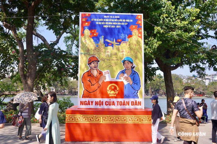 Người dân gửi gắm khát vọng về một tầm vóc mới của Thủ đô.
