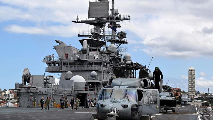 Tàu tấn công đổ bộ USS Tripoli tại khu vực Ấn Độ Dương - Thái Bình Dương. Ảnh: US Navy.