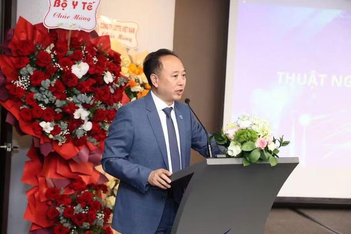 Phó Giáo sư, Tiến sĩ Trần Cao Bính, Giám đốc Bệnh viện Răng Hàm Mặt phát biểu.