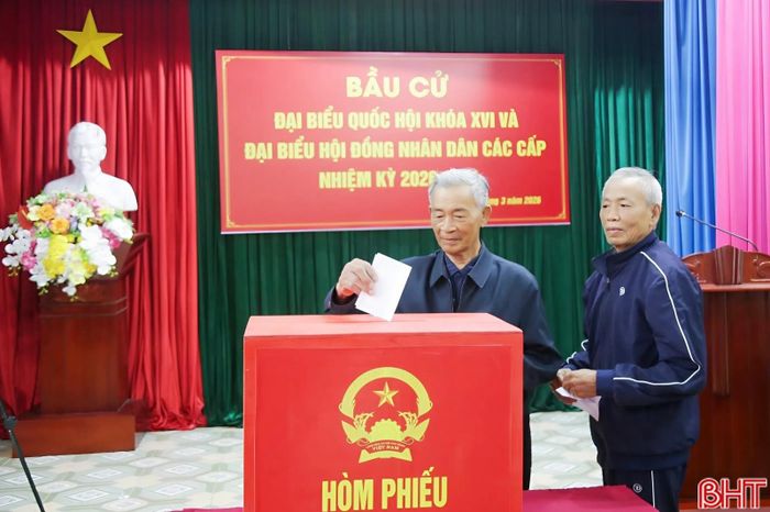 Qua đó, các tổ bầu cử có điều kiện thống nhất cách làm, nâng cao khả năng phối hợp và chủ động ứng phó với những tình huống có thể phát sinh trong ngày bầu cử.