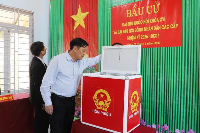 Các tổ kiểm tra của Ủy ban Bầu cử tỉnh Lâm Đồng kiểm tra tại các đơn vị bầu cử