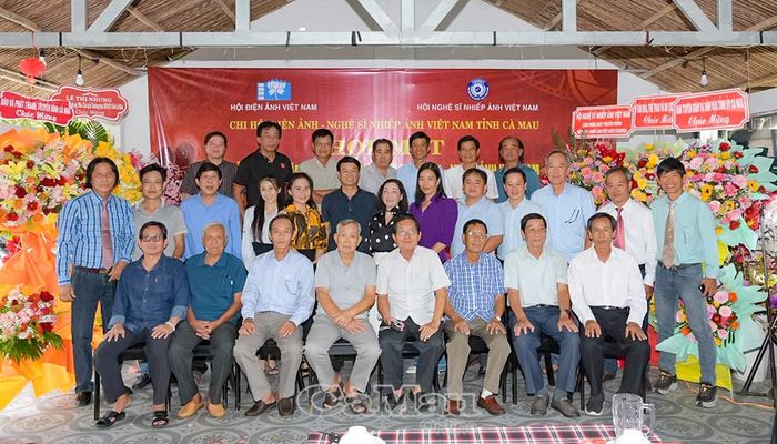 Buổi họp mặt khép lại trong không khí ấm áp, đoàn kết, tiếp thêm động lực để đội ngũ nghệ sĩ điện ảnh - nhiếp ảnh tỉnh Cà Mau tiếp tục dấn thân sáng tạo, góp phần làm phong phú đời sống tinh thần xã hội và khẳng định vai trò của văn học - nghệ thuật trên mặt trận văn hoá trong thời đại mới.