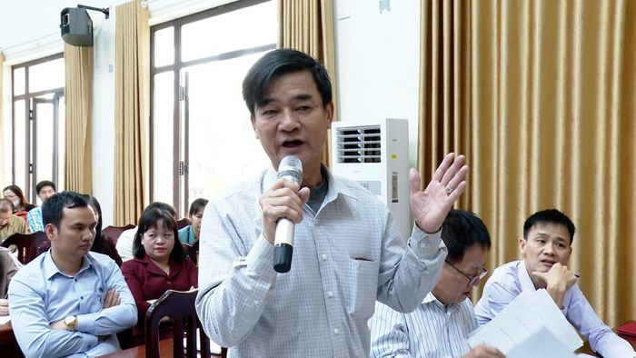 Các đại biểu đóng góp ý kiến. Ảnh: Lê Quý