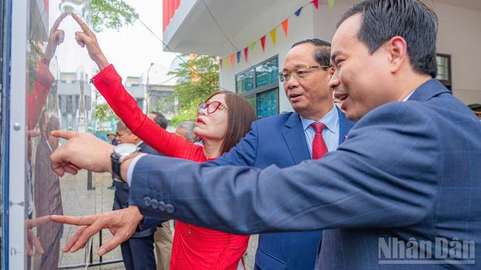 Phó Chủ tịch Quốc hội Trần Quang Phương kiểm tra công tác bầu cử tại Khu vực bỏ phiếu số 7, phường Hòa Xuân, Trường mầm non Hương Sen cơ sở 3, đường Phạm Xuân Ẩn - Thanh Lương 19, Hòa Xuân, Đà Nẵng.
