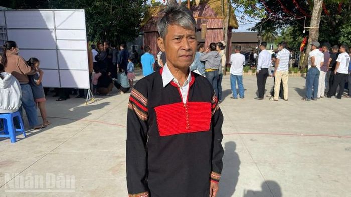 Cử tri Y Thút Byah, 77 tuổi ở buôn Tuôr, xã Hòa Phú tin tưởng lá phiếu của cử tri sẽ chọn được người có đức, có tài bầu vào cơ quan quyền lực của Nhà nước.