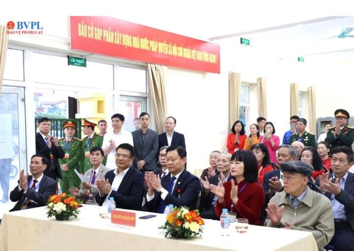 Viện trưởng Viện Kiểm sát nhân dân tối cao Nguyễn Huy Tiến và các đại biểu dự lễ khai mạc.