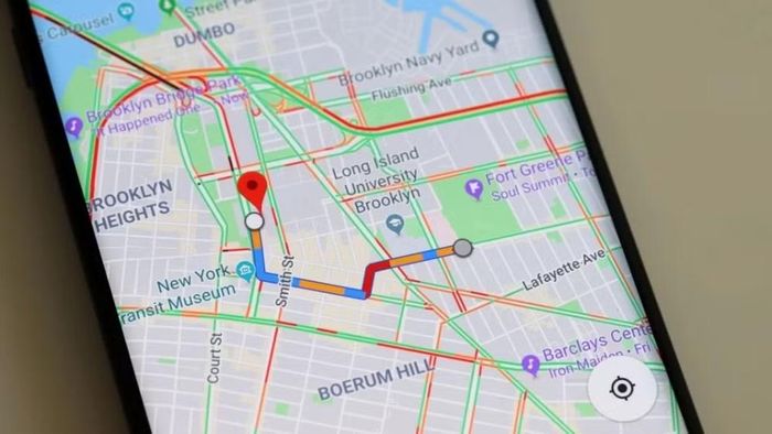 Google Maps là ứng dụng chỉ đường phổ biến cho cả ô tô, xe máy và người đi bộ.