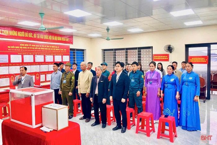 Khu vực bỏ phiếu số 18 (Nhà văn hóa TDP Nam Quang, phường Trần Phú) phục vụ cử tri của hai tổ dân phố Nam Quang và Bắc Quang. Tại đây có 1.017 cử tri tham gia bầu cử.