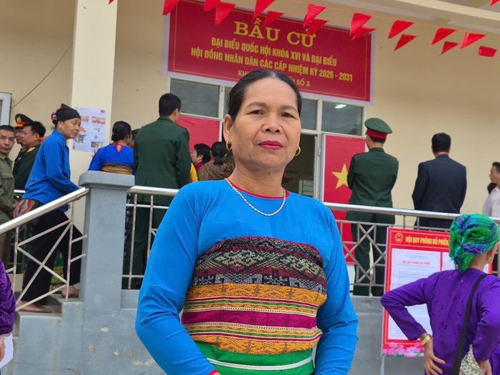 Cử tri Lò Thị Suối (thôn Buốn)