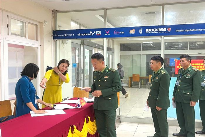 100% cử tri BĐBP Hà Tĩnh hoàn thành công tác bầu cử. Ảnh: Xuân Sinh