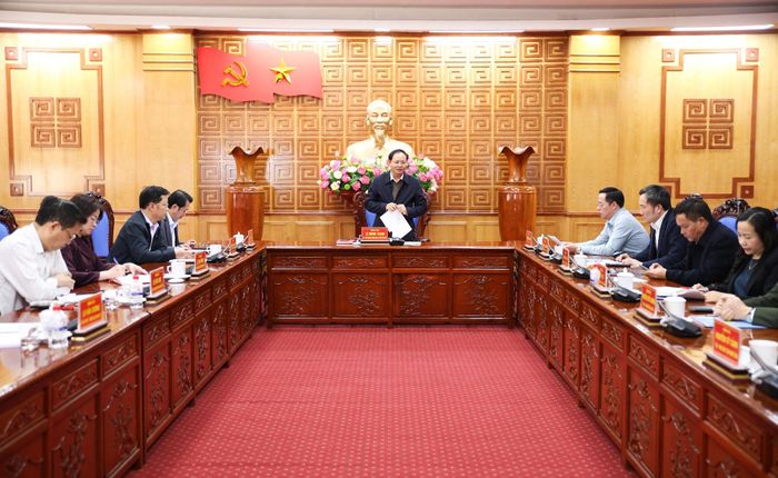 Quang cảnh cuộc họp.