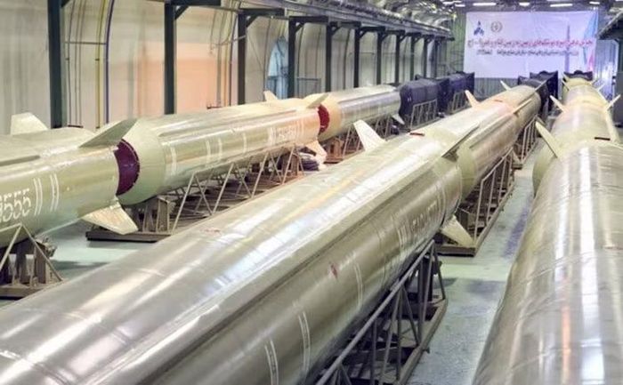 Hầu hết các doanh nghiệp Iran xuất hiện trong chuỗi trừng phạt này đều liên quan đến chương trình nghiên cứu hạt nhân của Tehran, bao gồm cả việc phát triển đầu đạn cho tên lửa đạn đạo có tầm bắn trên 3.000 km.
