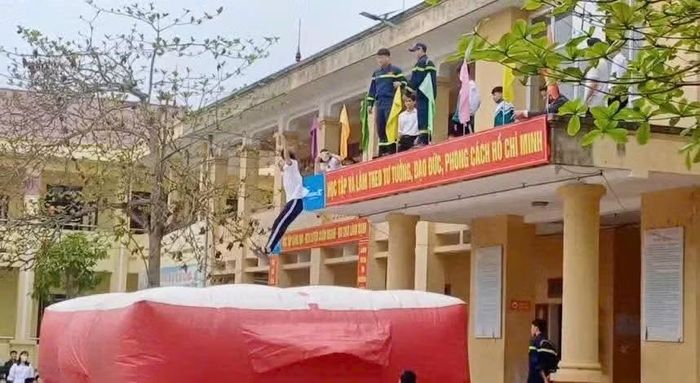 Học sinh tham gia vào các tình huống giả định. (Ảnh: CATQ)