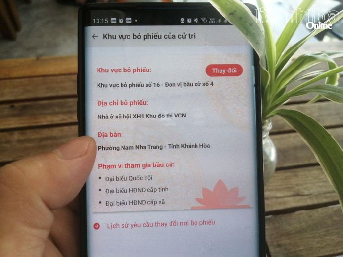 Với những người thường xuyên phải di chuyển qua các địa phương, chỉ cần mở ứng dụng VNeID và đăng ký thay đổi nơi bỏ phiếu rất thuận tiện và chính xác.