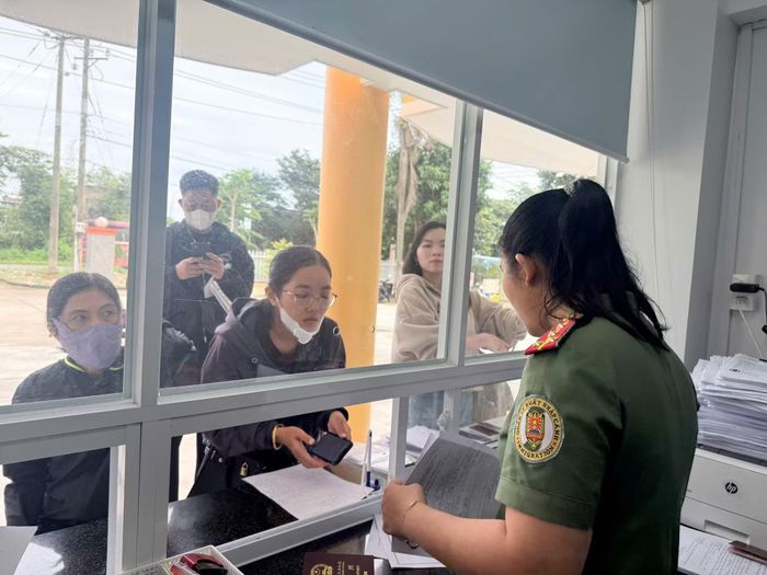 Kiểm tra chặt đối với người nước ngoài lưu trú trên địa bàn