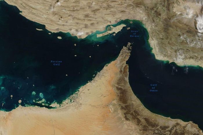  Để hộ tống tàu thuyền qua eo biển Hormuz không phải nhiệm vụ dễ dàng. Ảnh: Shutterstock. 